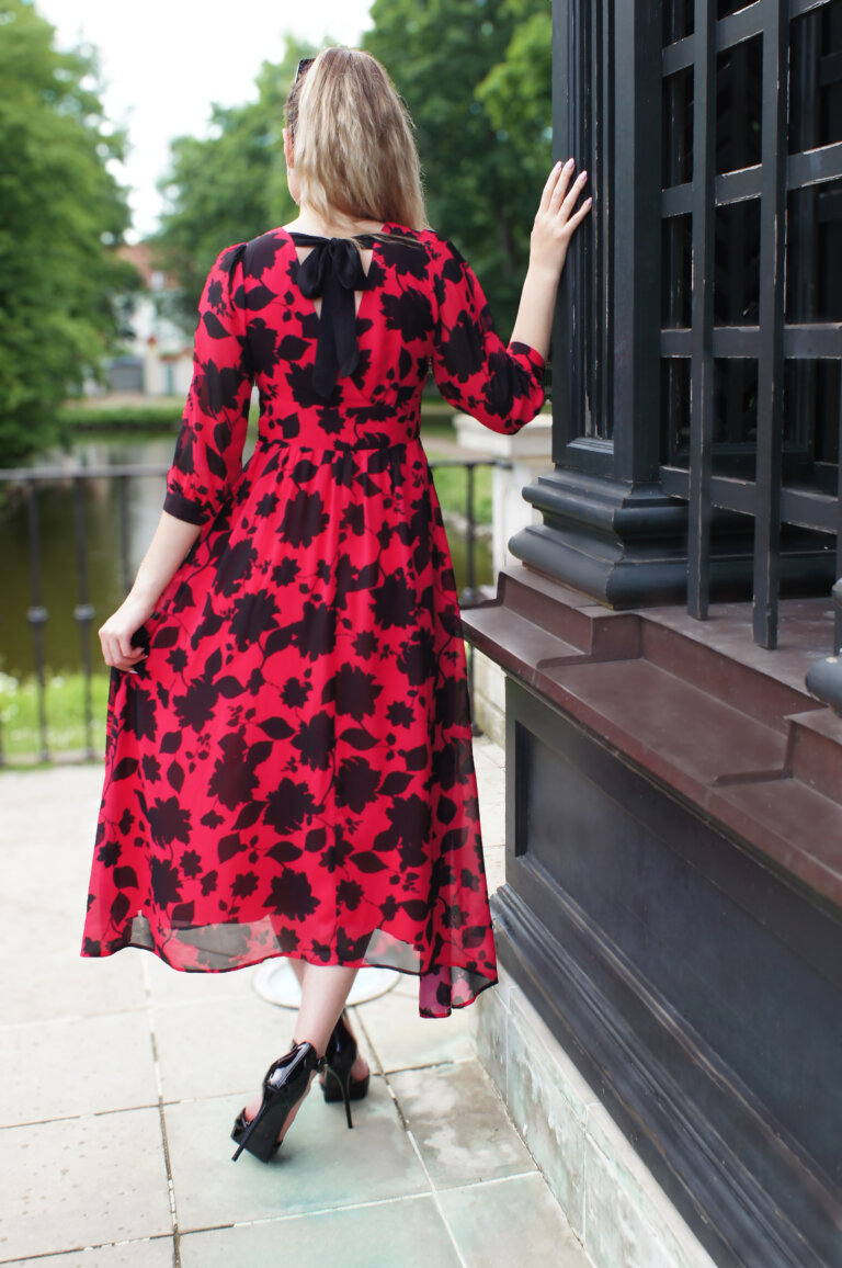 sukienka wizytowa z wiskozy