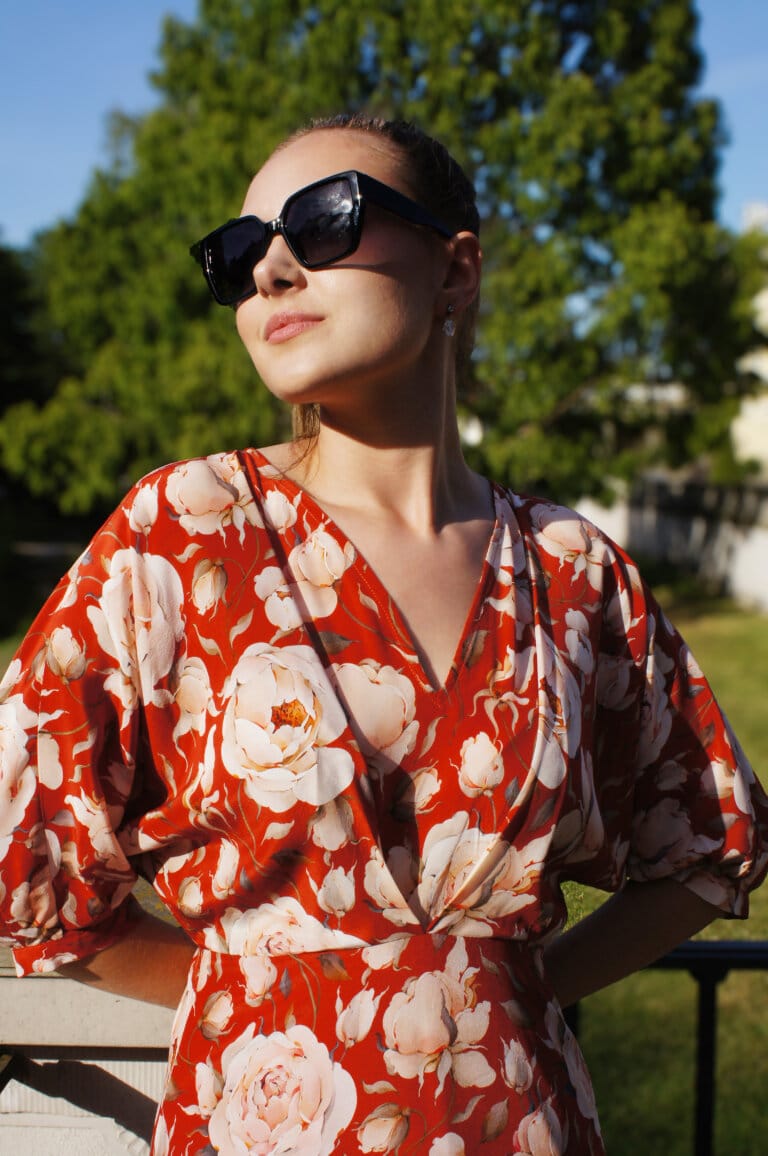 sukienka wizytowa z jedwabiu