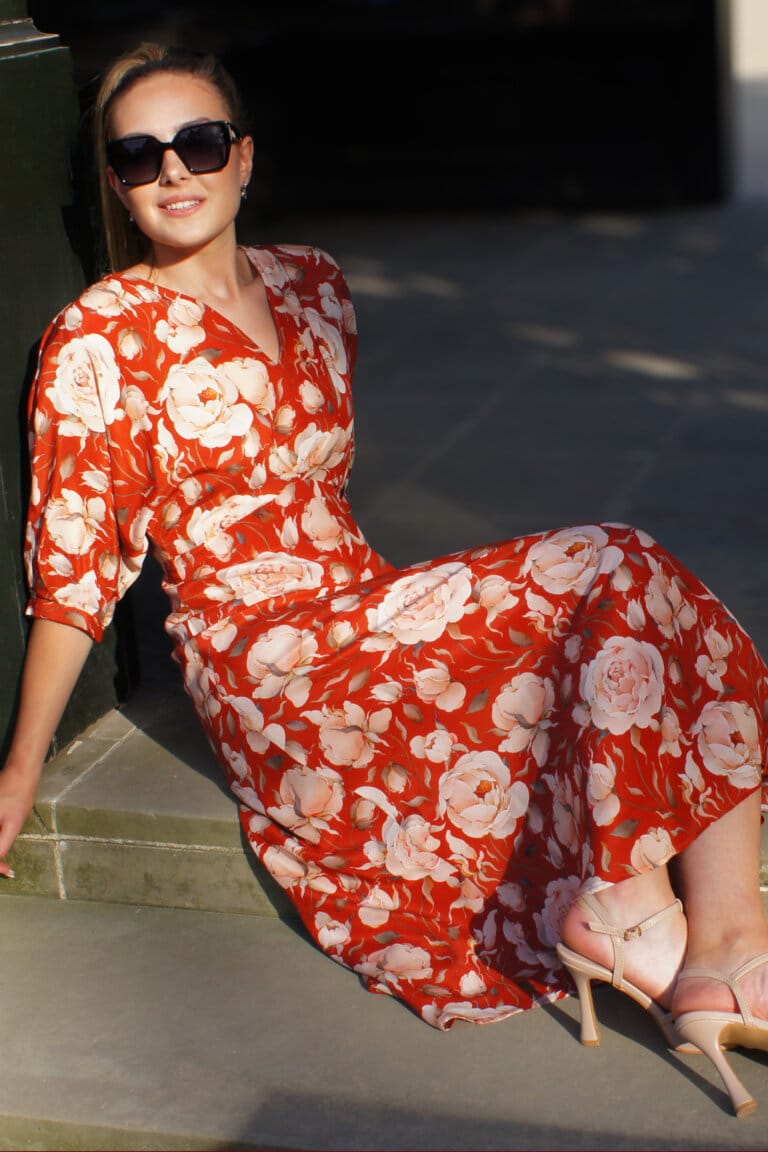 sukienka wizytowa z jedwabiu