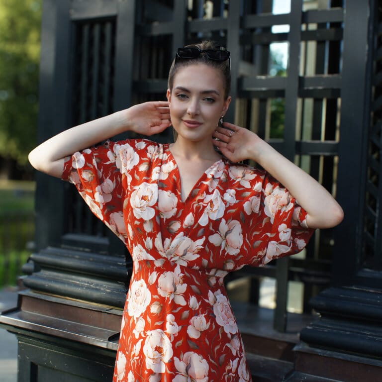 sukienka wizytowa z jedwabiu