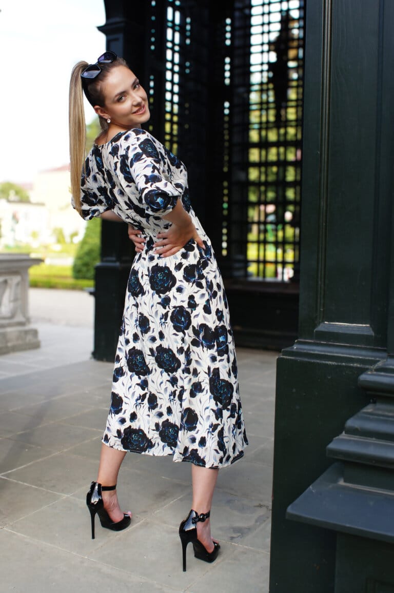 sukienka wizytowa z jedwabiu