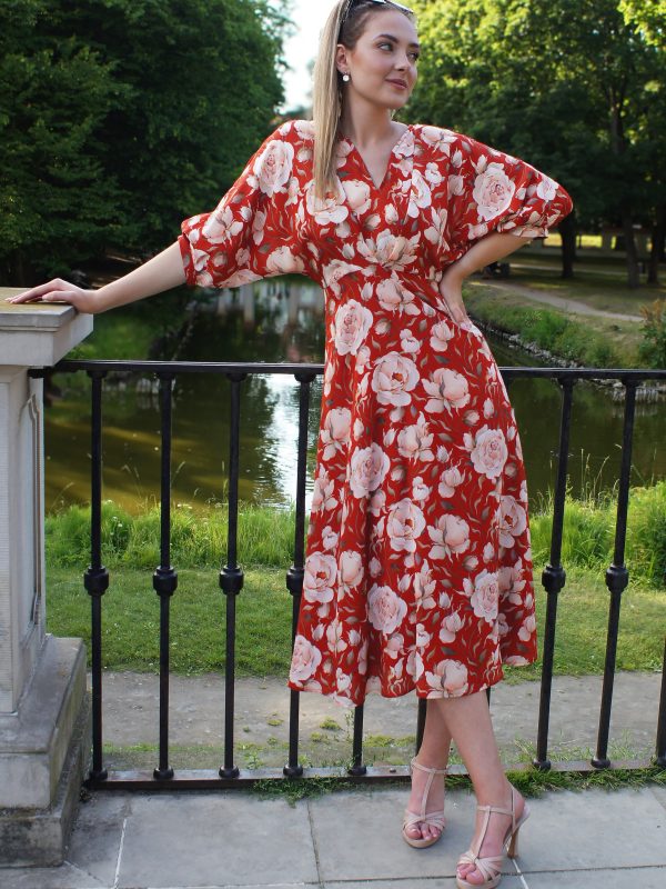 sukienka wizytowa z jedwabiu